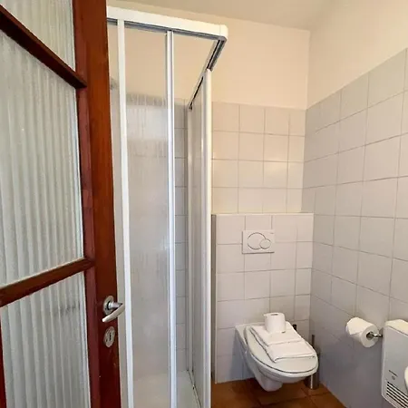 Sonnige Gartenwohnung Mit Pool Und Panoramasicht Hébergement de vacances *