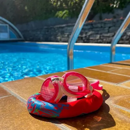 Sonnige Gartenwohnung Mit Pool Und Panoramasicht